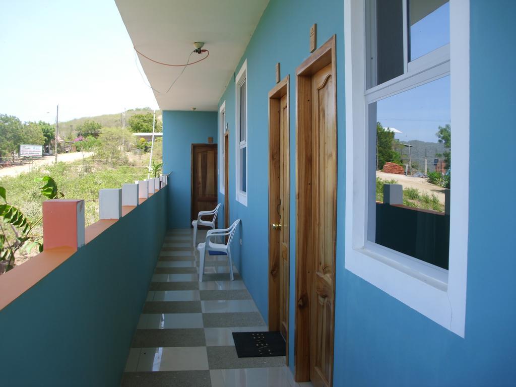 Hostal Alcazaba Puerto López Exterior foto