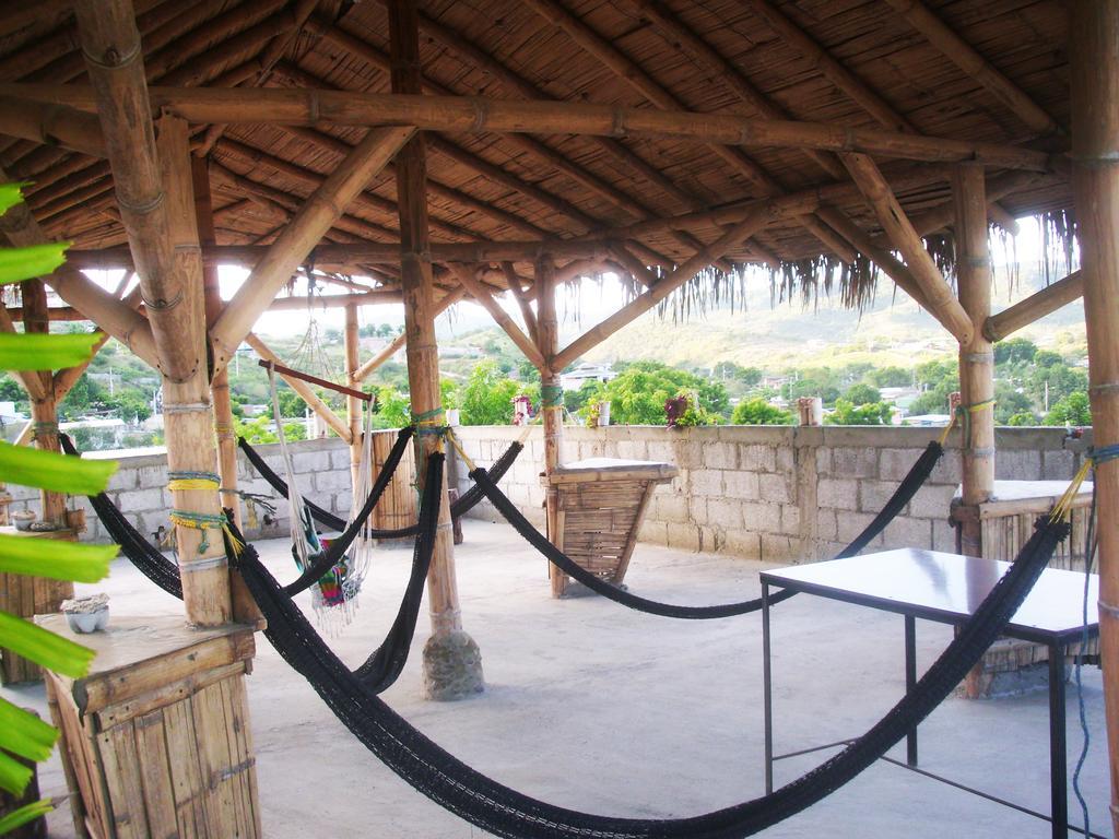 Hostal Alcazaba Puerto López Exterior foto